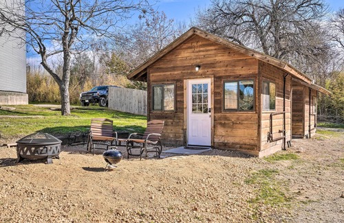 New Braunfels Cabin | Waterfront Studio w/Fire Pit on Lake Dunlap!