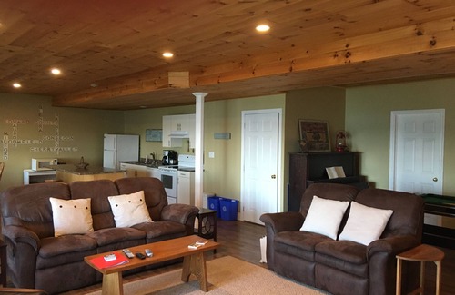 Picton House | Waterfront Vacation Rental 5 Min. From Sandbanks Beach