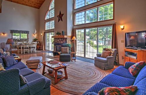 Vandalia House | Waterfront Vandalia House with Dock on Donnell Lake!