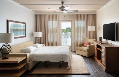 Holmes Beach Hotel | Waterline Marina Resort & Beach Club, Autograph Collection