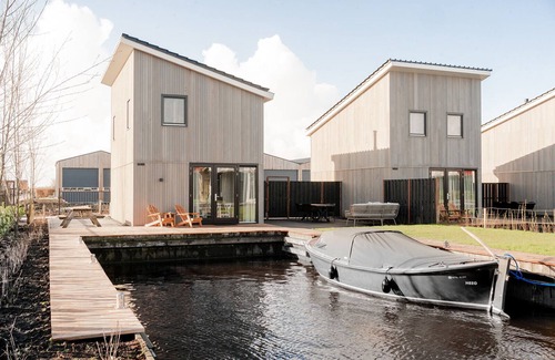 Heeg House | Waterlodge in Heeg - Relax, sail and enjoy!, Waterlodge in Heeg - Relax, sail and enjoy!