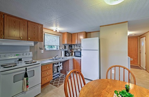 Waterloo House | Waterloo Home with Fire Pit - 1/2 Mi to Boat Ramp!