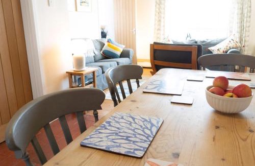 St Brides House | Waters Edge