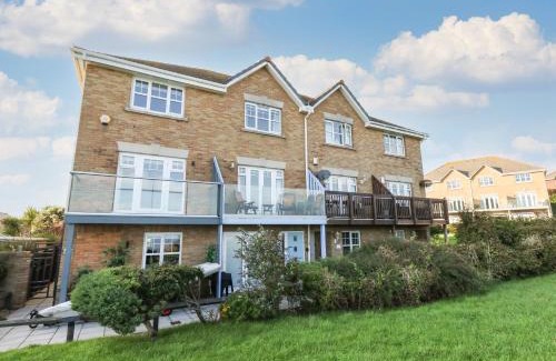 Wyke Regis House | Waters Edge