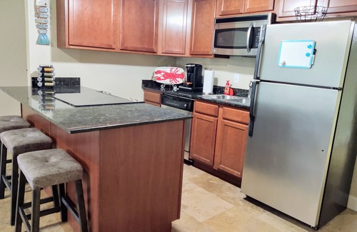 Mid America Condo | Water’s Edge Hideaway