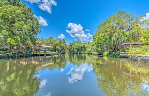 Crystal River House | Waterside Anglers Heaven Crooked River Fish Camp
