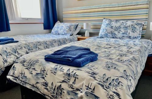 Wadebridge House | Waterside Holiday Cottage on Camel Trail Wadebridge Sleeps 5