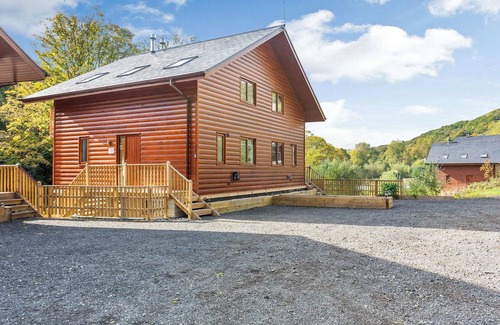 Rastrick Cottage | Waterside Lodge Five -UK38263