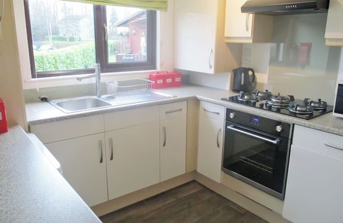 Dilton Marsh Ski Chalet | Waterside Lodge (Pet)