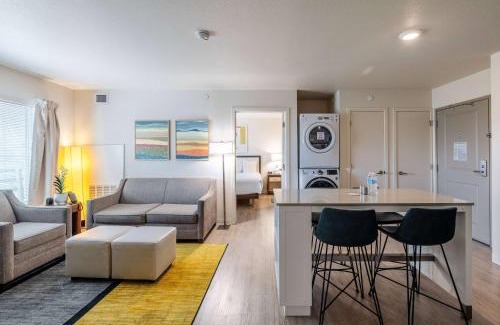 Wichita Hotel | WaterWalk Extended Stay by Wyndham Wichita