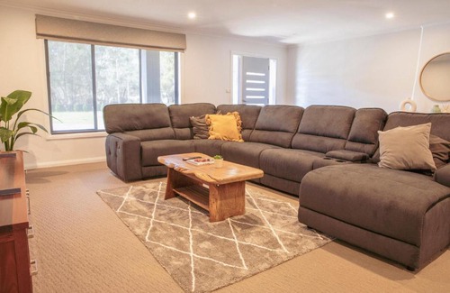 St. Arnaud House | Watsons