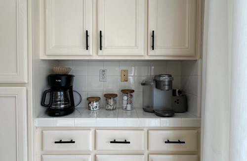 Watsonville House | Watsonville Beach Home for 16! Pet friendly!