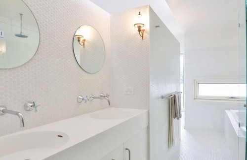 Mildura Central Business District Bed & Breakfast | Wattle Avenue House Bed & Breakfast