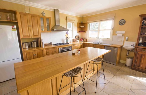 Wattle Grove House | Wattle Grove Homestead- Huon River Views