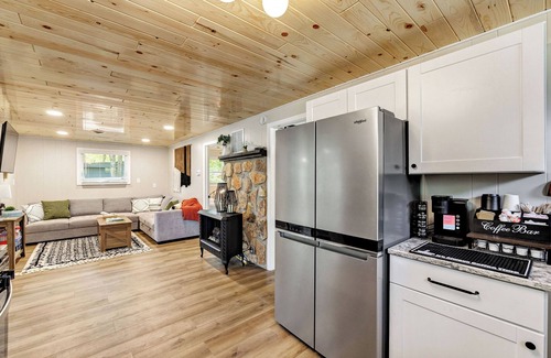 Lakewood Cottage | Waubee Lake remodeled cozy cottage on ATV trails!