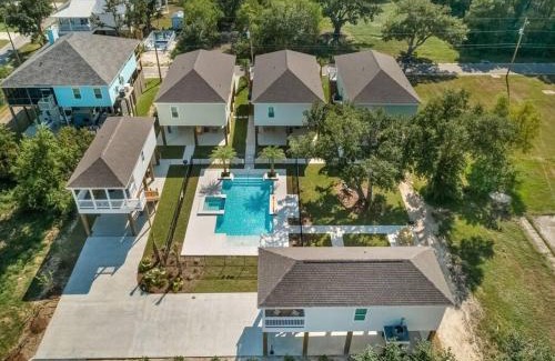 Waveland House | Waveland Beach Cottage 215