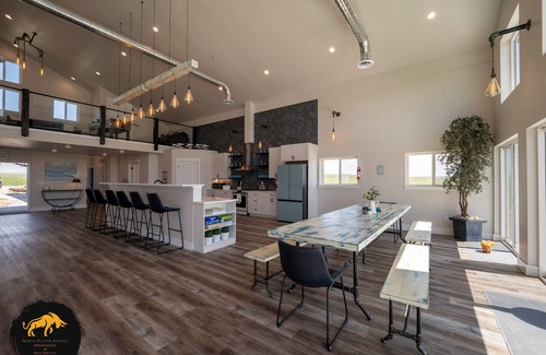 Glendo House | Waves of Wyoming 116 Acre Retreat. Themed Rooms. Putting Green. Glendo Reservoir
