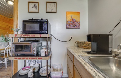 Waynesville Apartment | Waynesville Studio w/Fire Pit & Mountain Views!
