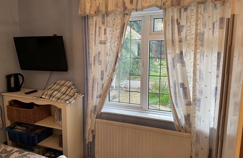 Bromham House | Wayside B&B