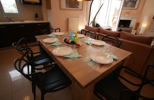 Nea Iraklitsa Villa | We are committed to making your experience genuine