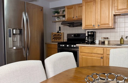 Hackensack Apartment | We have a spacious updated two bedroom apartment. Four person maximum