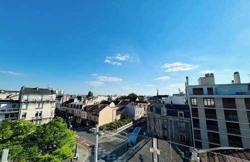 Barbatre Apartment | We Live In R - Suite 401