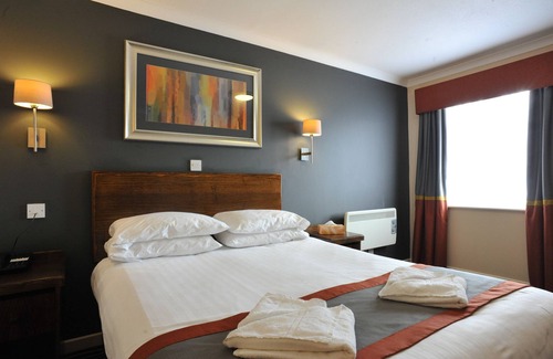 Forsbrook Hotel | Weathervane Hotel by Greene King Inns