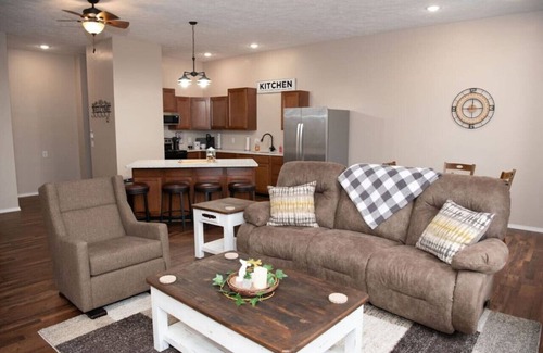 Mansfield Apartment | Weaver Loft! Downtown Mansfield