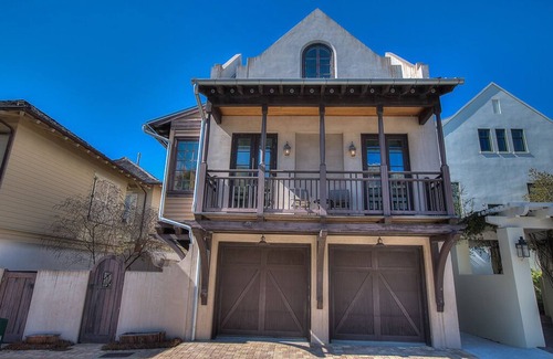 Rosemary Beach Apartment | Webb Isle Carriage House-Close to Shopping, Dining & Barbados Pool! Free Fitness/Tennis
