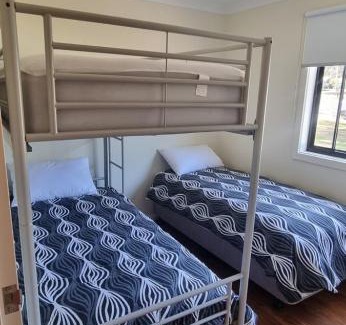 Wedderburn Hotel | Wedderburn Caravan Park