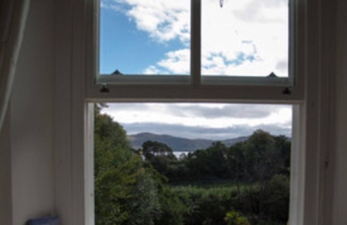 Caragh Lake House | WEEK 30 JULY - 6 AUG AVAILABLE Unique Home overlooking Caragh Lake 8-10P