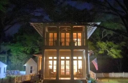 Pisgah House | Weekend at Tiffany’s