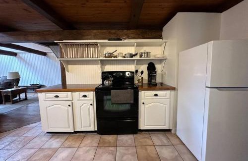 Guys Mills House | Weekend Getaway, Family vacation comfort cabin
