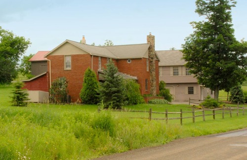 Mansfield House | WEEKLY DISCOUNTS AVAILABLE!