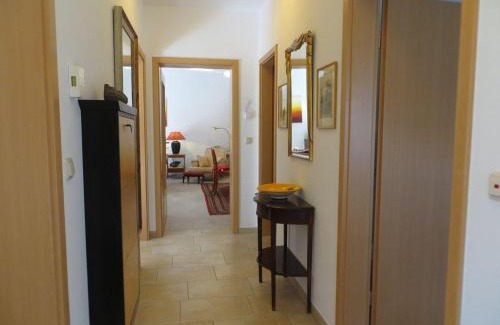 Bad Suderode Apartment | Weisses-Haus-am-Kurpark-Fewo-Gartenblick