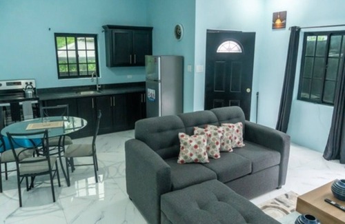 Falmouth Apartment | Welcome To Your underwater Oasis