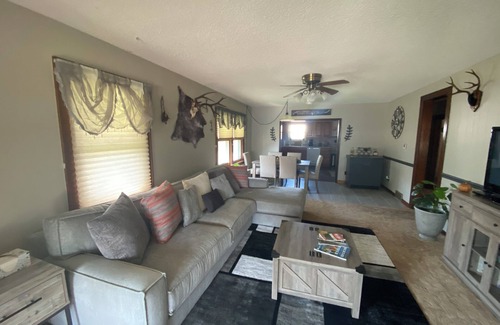 Hitchcock County House | Welcome Hunters and Anglers