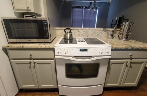 Meadowbrook Condo | WELCOME TO ALABAMA!