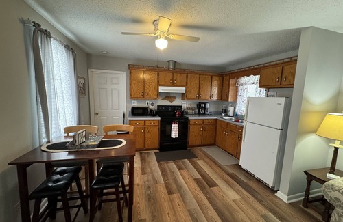 Fairview House | Welcome to Cane Creek Meadows… central to local breweries, hiking, outdoor fun!