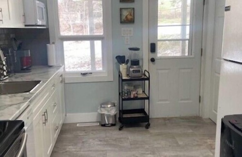 Salmon Arm Cottage | Welcome to Emme Browns Cottage!