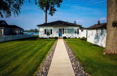 Anchorville House | Welcome to Island life!Charming waterfront home with amazing views of N. Channel