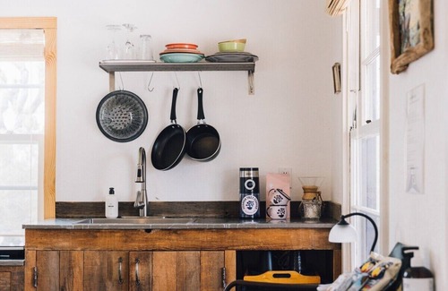 Joshua Tree Highlands Cabin | Welcome to Jackrabbit Cabin! Ideally located 5 minutes from JTNP and town of JT.