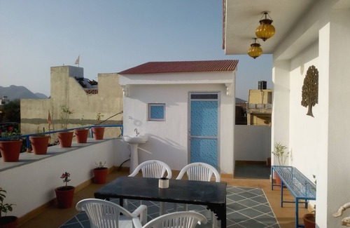 Lake Swaroop Sagar House | Welcome to one Home away from Home to discover real Indian hospitality