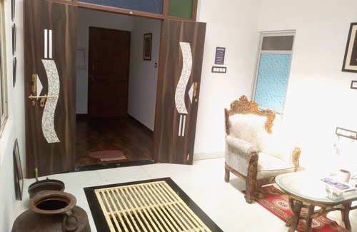 Lake Swaroop Sagar House | Welcome to one Home away from Home to discover real Indian hospitality