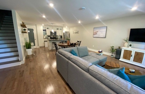 Fredericton Apartment | Welcome to our beautiful 2 level townhouse located in uptown Fredericton
