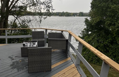 Greater Napanee Cottage | Welcome to our lakefront vacation rental!n