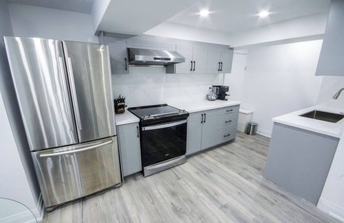 Brantford House | Welcome to our cozy abode! Your home away from home.
