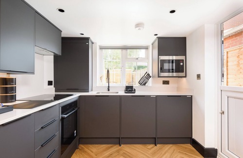 Redbourn Cottage | Welcome to our modern refurbished 200 Year Old Cottage