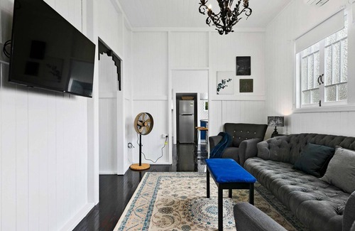 Maryborough House | Welcome to Retro on walker