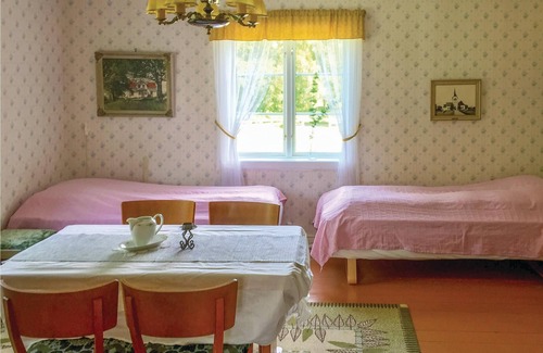 Nassjo Municipality House | Welcome to Småland in this beautiful cottage where you can rent the first floor. The interior is ful